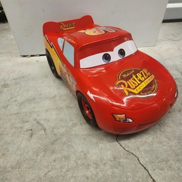 Disney Pixar Cars Lightning McQueen Transforming Playset Red Race Car Toy 95 - Picture 1 of 5